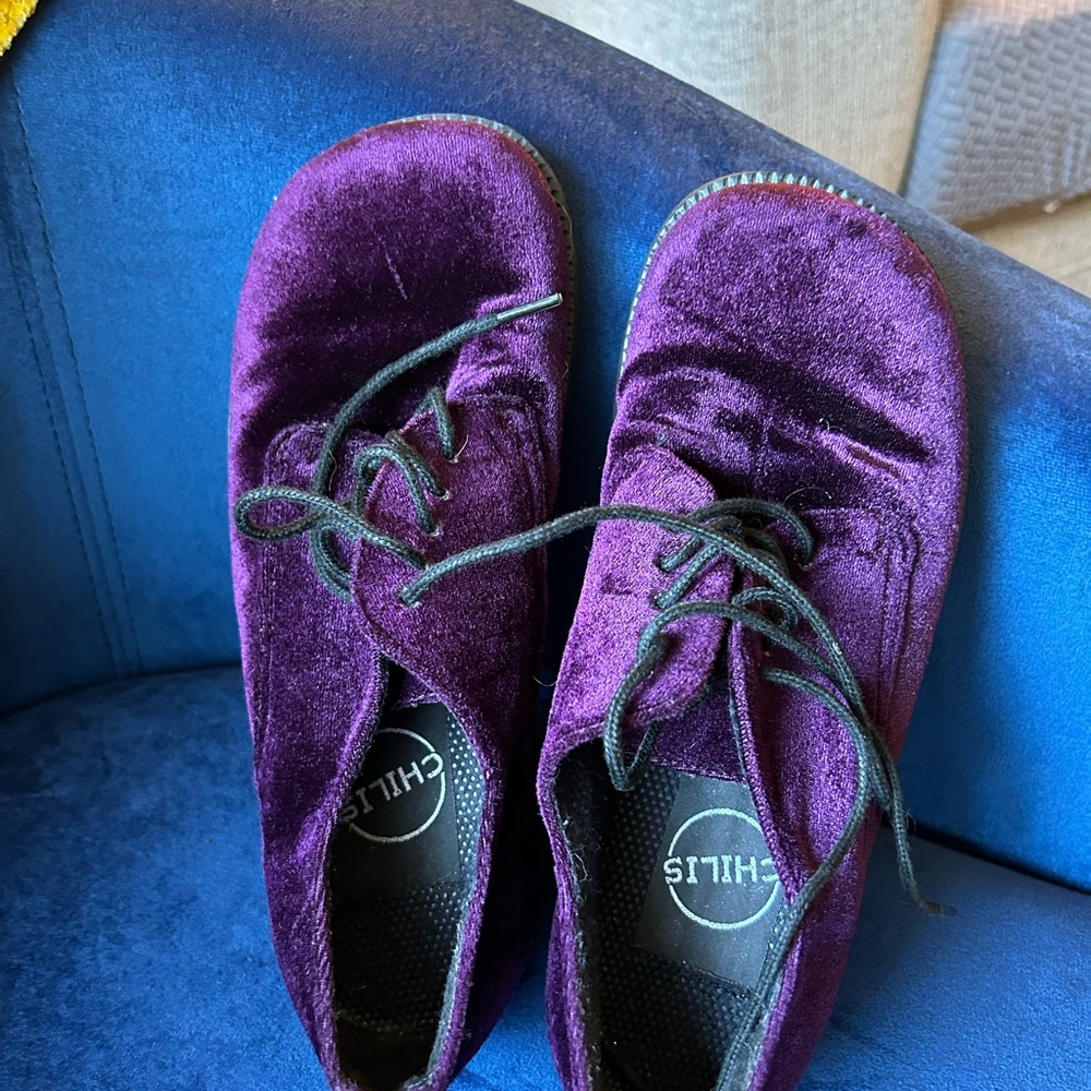 Costume Chilis shoes CHRISTMAS purple velvet lace up Sz 6
